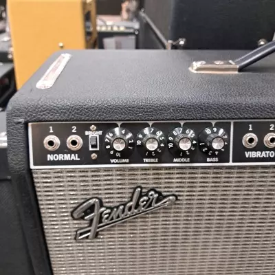 Fender '65 Twin Custom 15 2